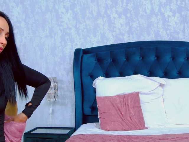 EmmaXXXQueen live cam on BongaCams