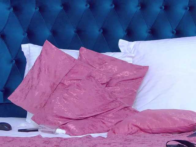 EmmaXXXQueen live cam on BongaCams