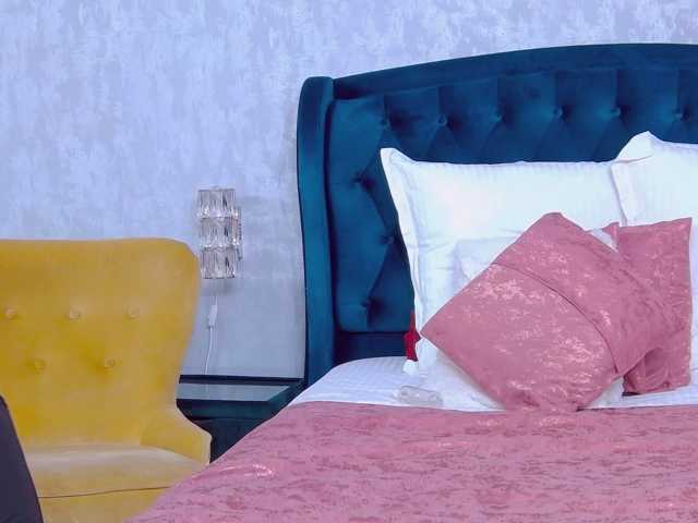 EmmaXXXQueen live cam on BongaCams