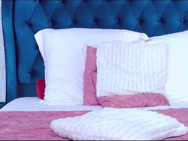 EmmaXXXQueen live cam on BongaCams
