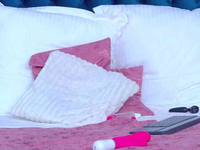 EmmaXXXQueen webcam
