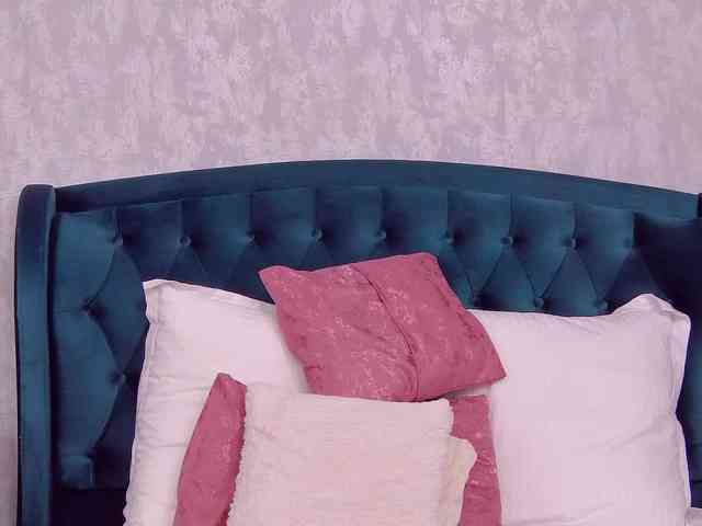 EmmaXXXQueen webcam
