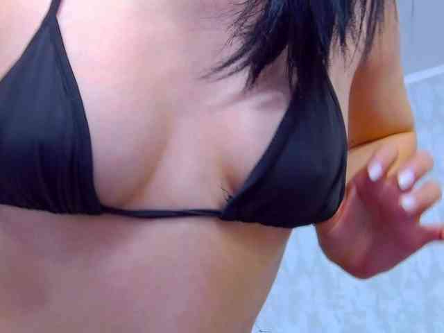 EmmaXXXQueen webcam