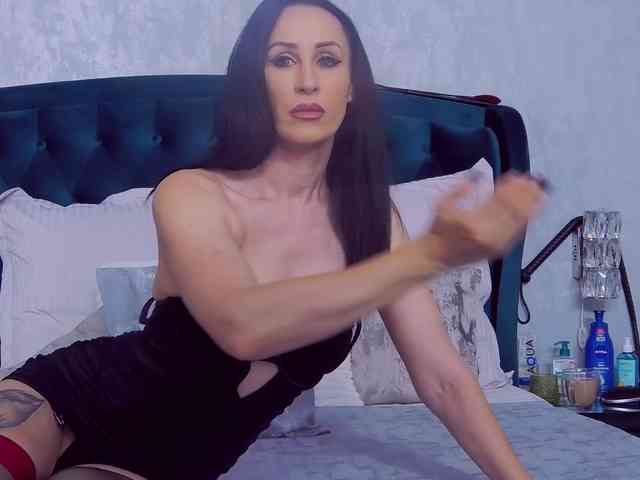 EmmaXXXQueen