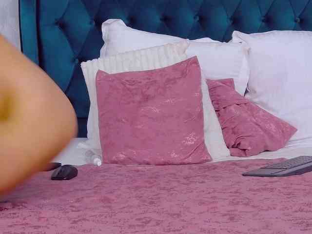 EmmaXXXQueen webcam