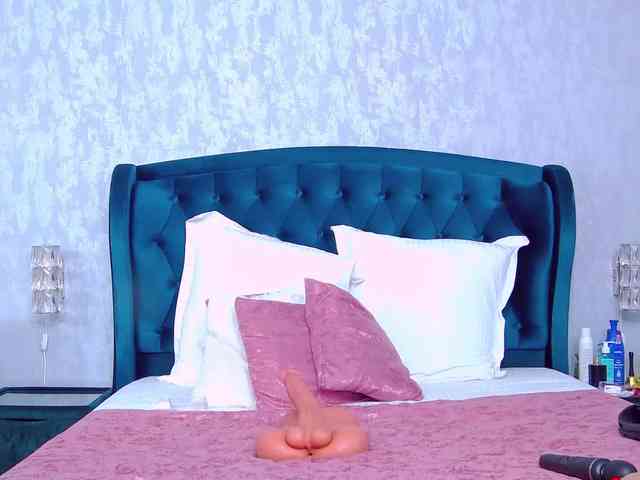 EmmaXXXQueen webcam