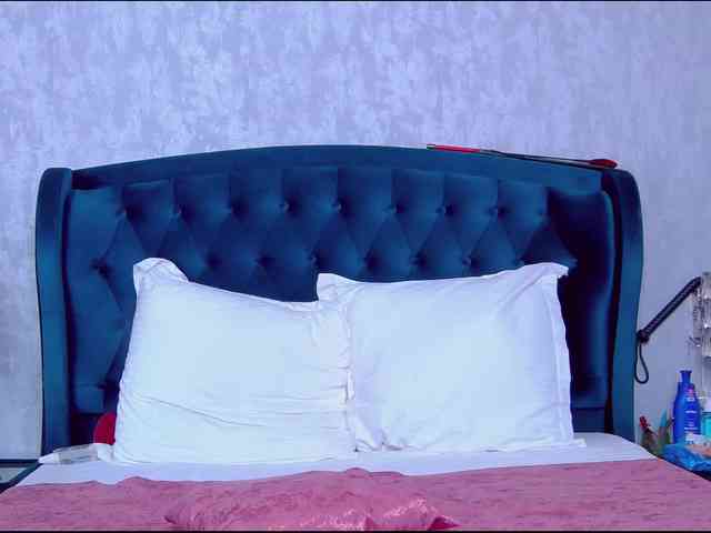 EmmaXXXQueen webcam