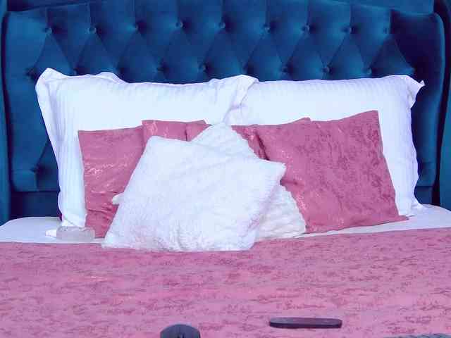 EmmaXXXQueen webcam