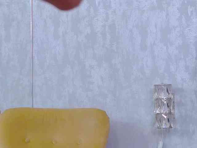 EmmaXXXQueen webcam