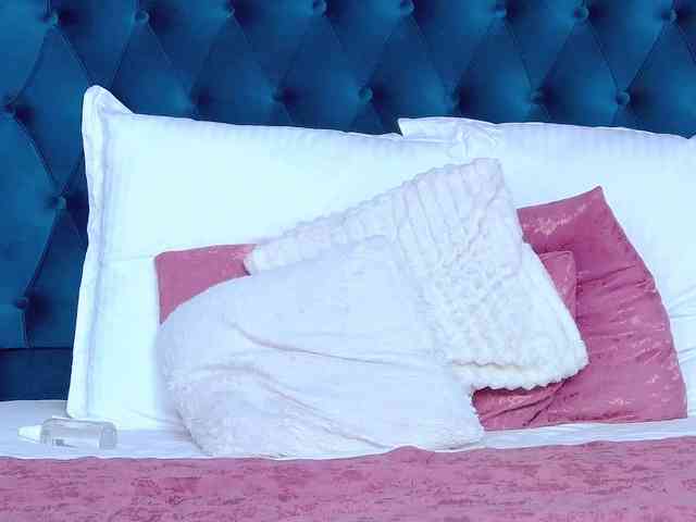 EmmaXXXQueen webcam
