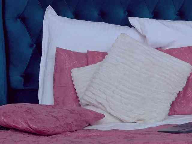 EmmaXXXQueen webcam