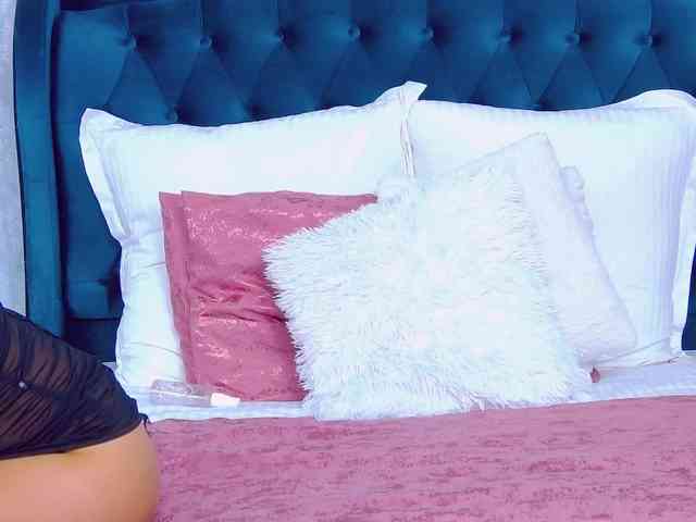 EmmaXXXQueen webcam