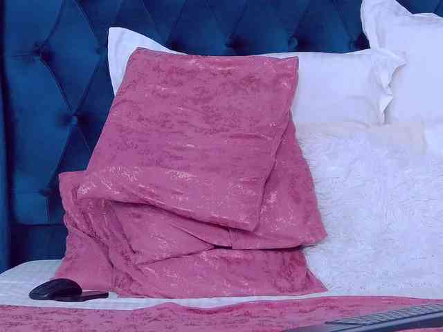 EmmaXXXQueen webcam