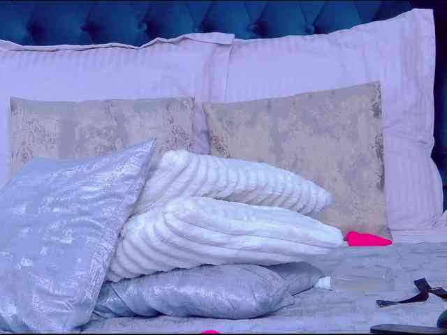 EmmaXXXQueen webcam