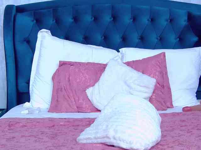 EmmaXXXQueen webcam