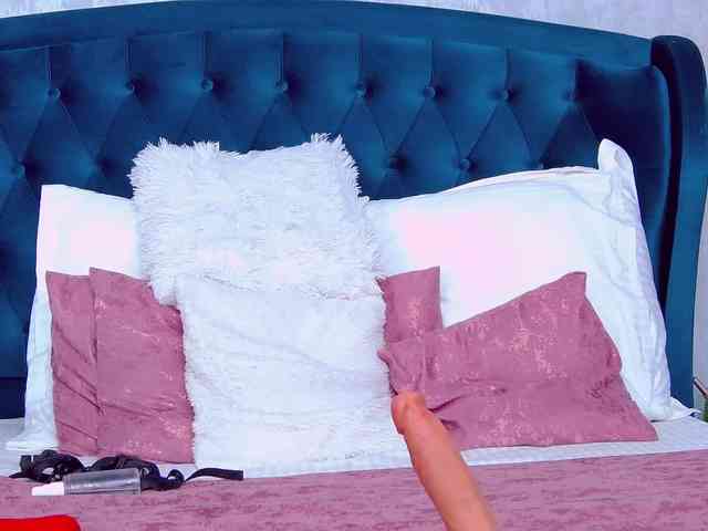 EmmaXXXQueen webcam