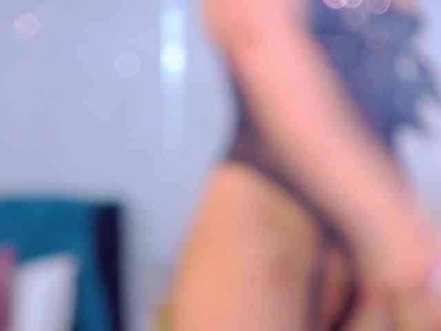 EmmaXXXQueen webcam