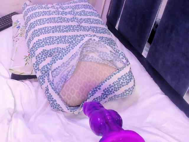 Veronica-Ryan webcam