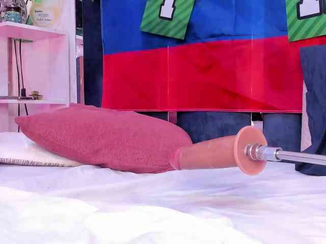 Veronica-Ryan webcam
