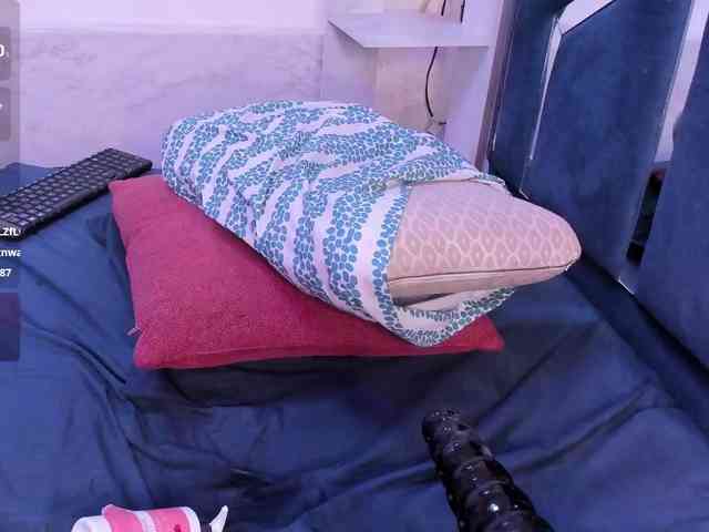 Veronica-Ryan webcam