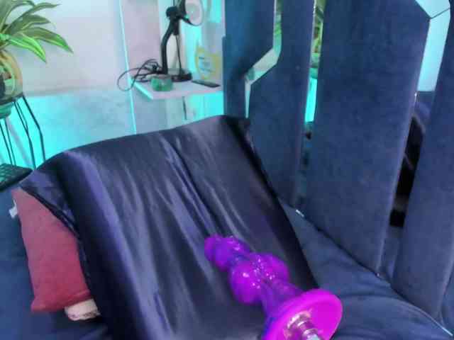 Veronica-Ryan webcam