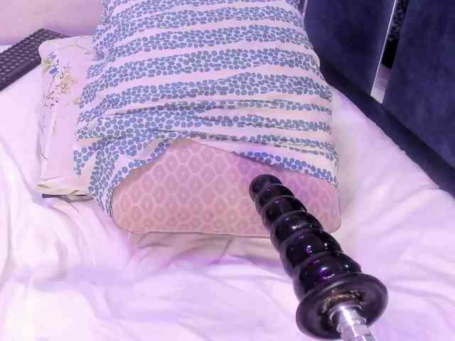 Veronica-Ryan webcam