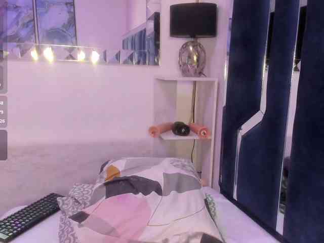 Veronica-Ryan webcam