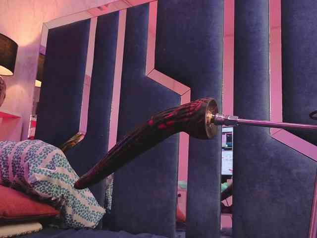 Veronica-Ryan webcam