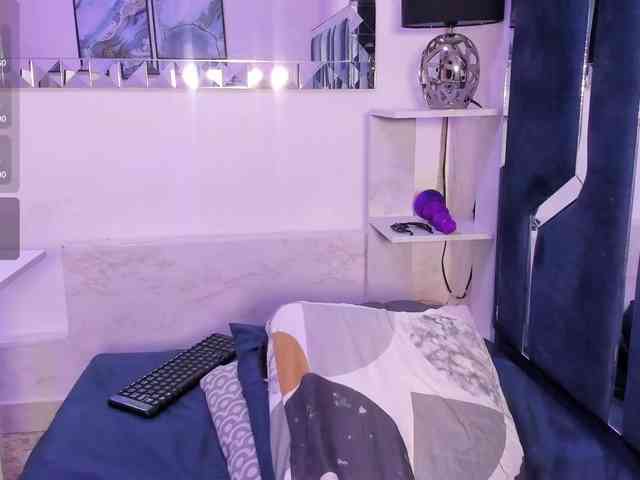 Veronica-Ryan webcam