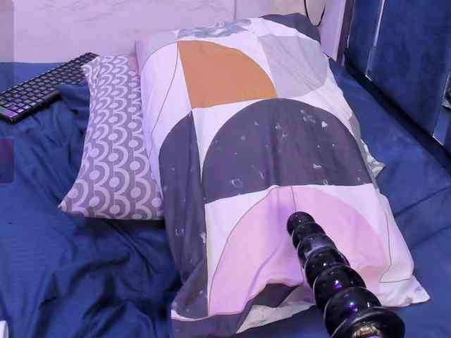 Veronica-Ryan webcam