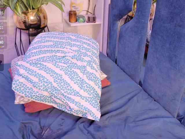Veronica-Ryan webcam