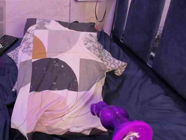 Veronica-Ryan webcam