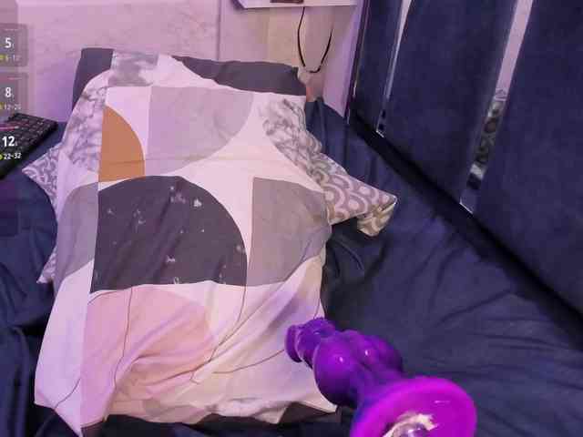 Veronica-Ryan webcam