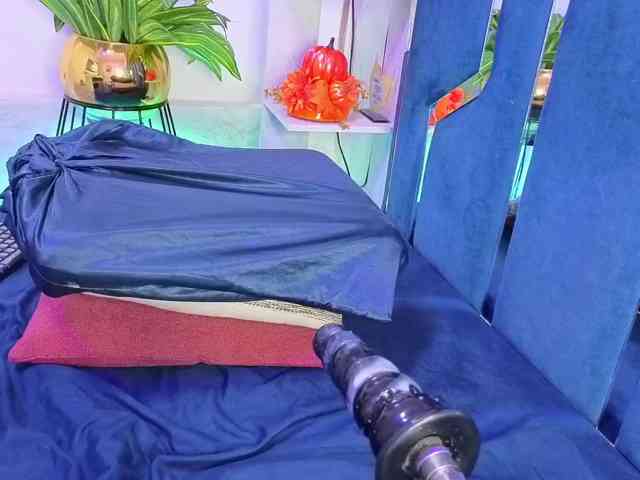 Veronica-Ryan webcam