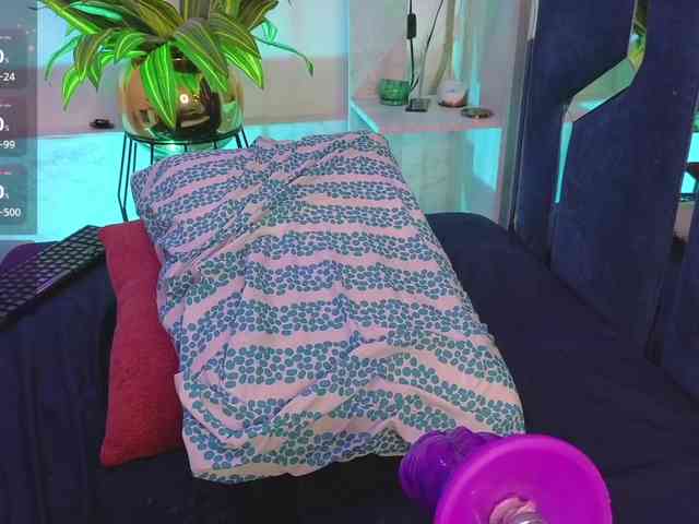Veronica-Ryan webcam