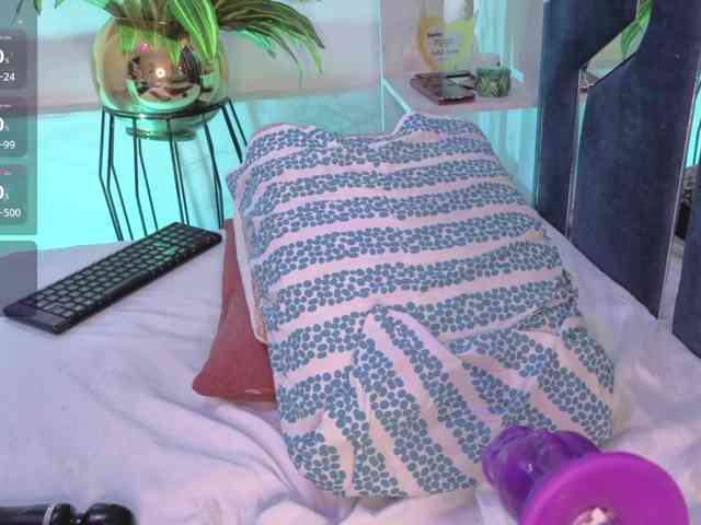 Veronica-Ryan webcam