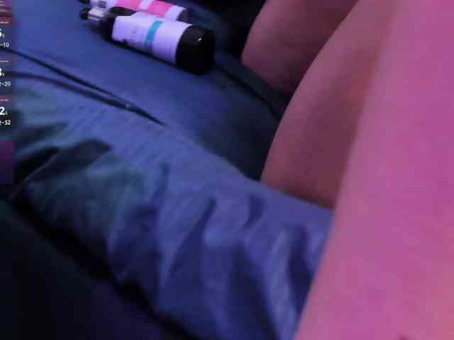 Veronica-Ryan webcam