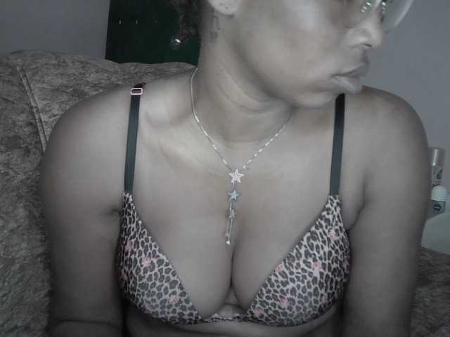 EroticEve1 live cam on BongaCams