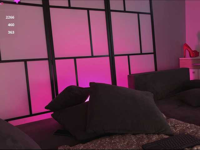 LikaBerry live cam on BongaCams