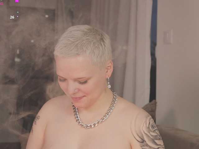 LikaBerry's BongaCams show and profile