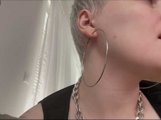 LikaBerry's BongaCams show and profile