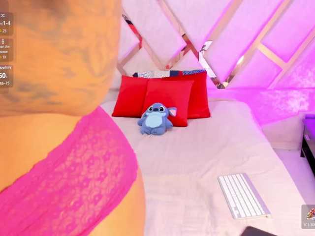 MarianaaSantos live cam preview