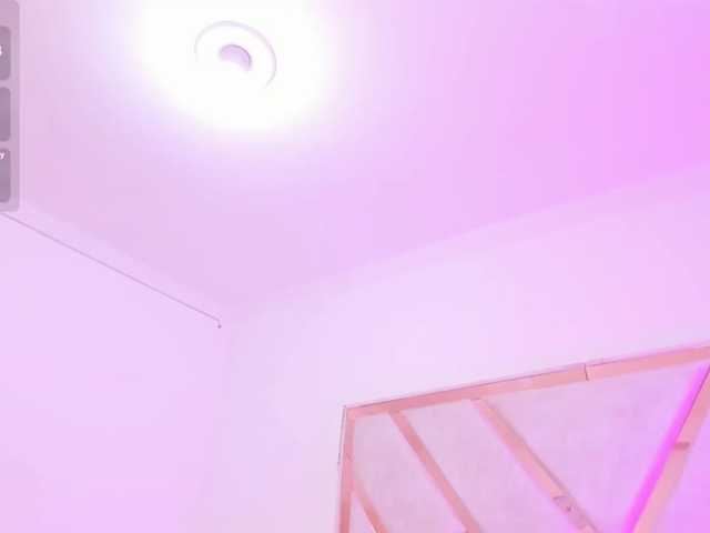 MarianaaSantos live cam preview