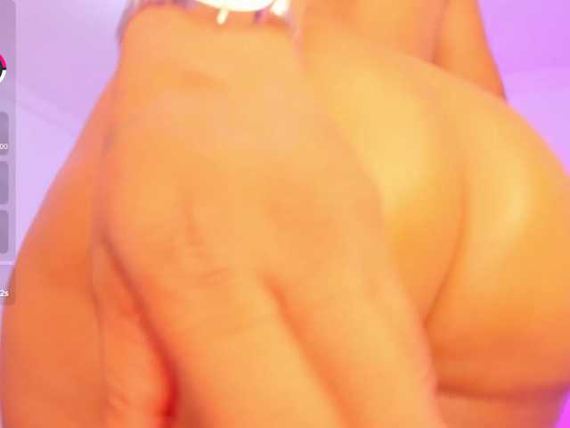MarianaaSantos live cam preview