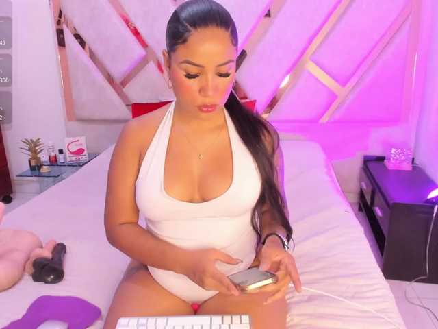 MarianaaSantos live cam preview