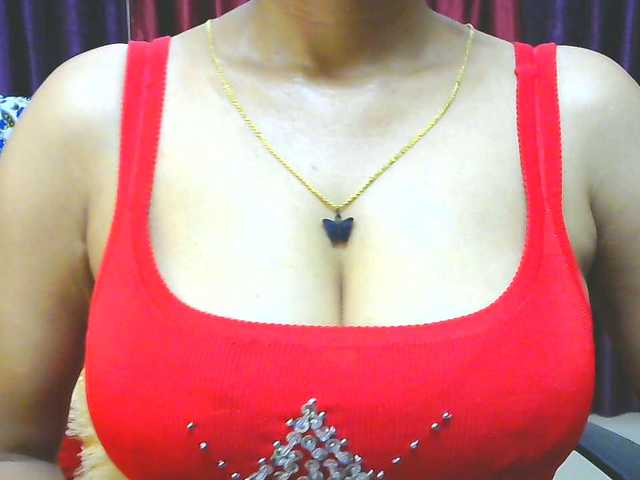 Aarju live cam on BongaCams