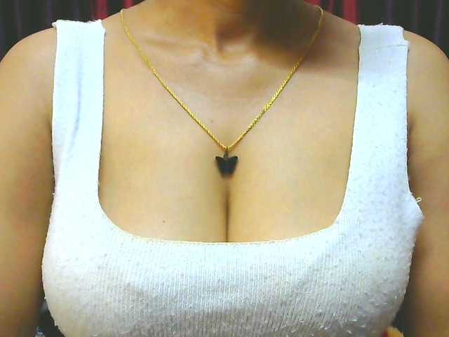 Aarju live webcam show