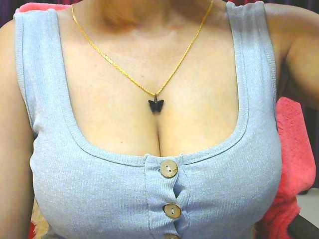 Aarju live cam on BongaCams