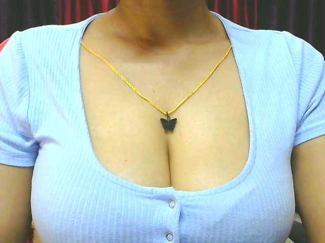 Aarju live cam on BongaCams