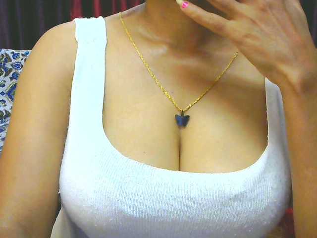Aarju live webcam show
